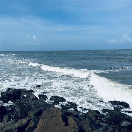 Chameleon Beach Resort, Cherai Kochi Kültér fotó